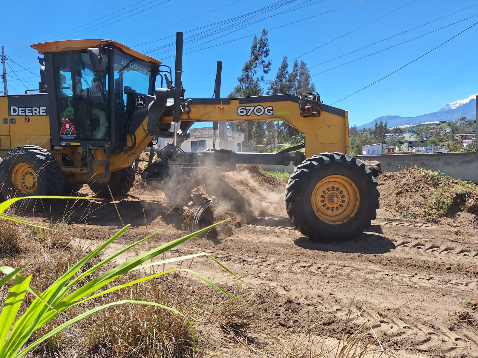 MANTENIMIENTO VIAL EN EL CASERÍO SAN JUAN